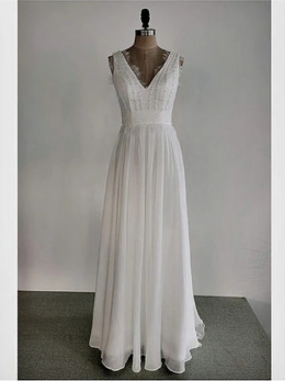 Babygirls Wedding Dress for Bride with Lace Long V-Neck Chiffon Beach Bohemian